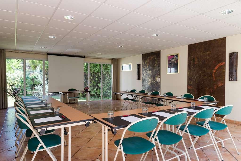 The Originals City, Hotel Nimes Costieres, Ex Inter Hotel Fasiliteter bilde